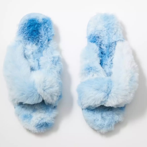 LOFT Shoes - NWT Blue fuzzy slippers size 7/8